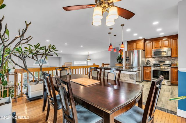 17 Heritage Drive, Howell, NJ 07731
