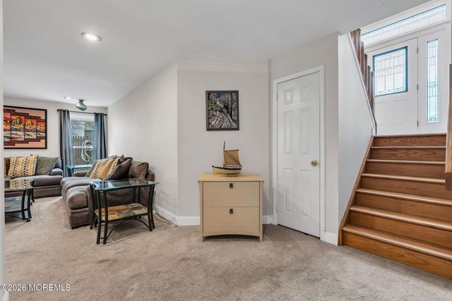 17 Heritage Drive, Howell, NJ 07731