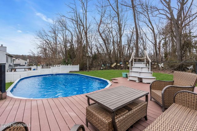 17 Heritage Drive, Howell, NJ 07731