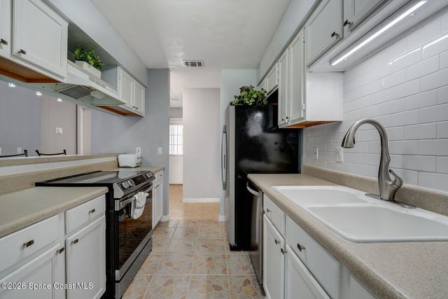 1214 Giralda Circle NW, Palm Bay, FL 32907