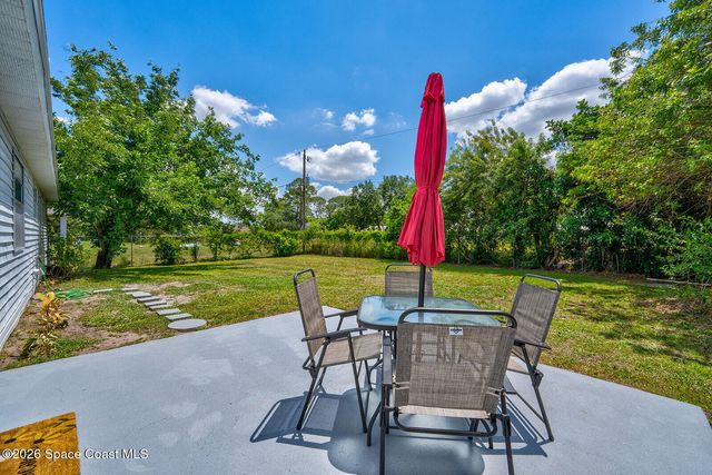 1214 Giralda Circle NW, Palm Bay, FL 32907