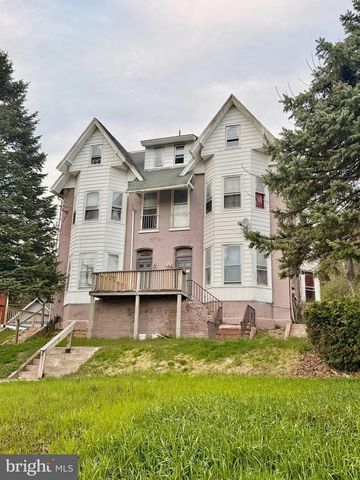 1601 MINERAL SPRING RD, Reading, PA 19602