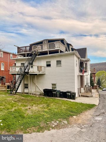1601 MINERAL SPRING RD, Reading, PA 19602