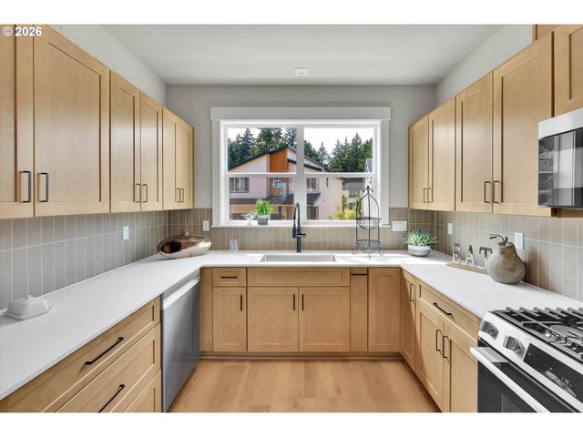 8840 Sw SERENITY Ter, Beaverton, OR 97007