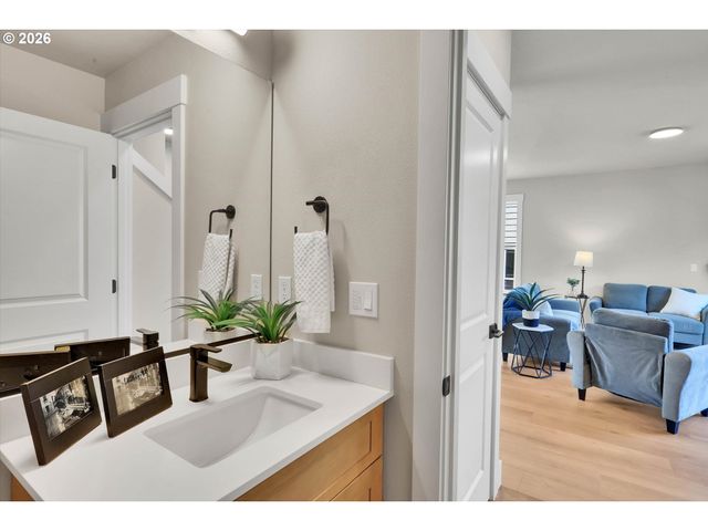 8840 Sw SERENITY Ter, Beaverton, OR 97007