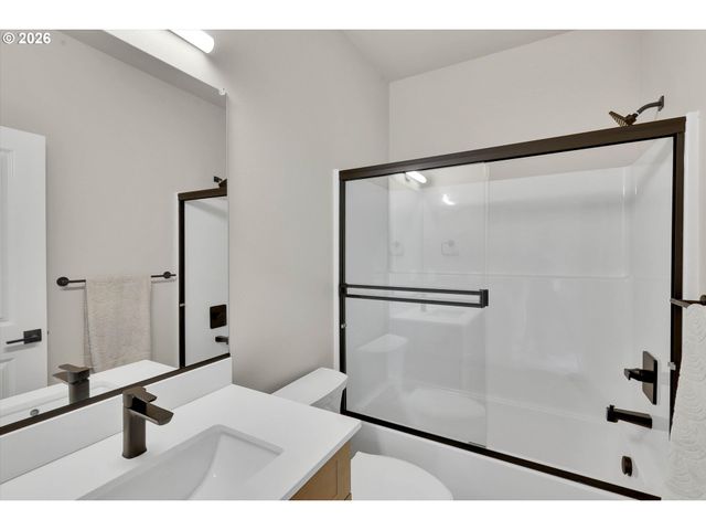 8840 Sw SERENITY Ter, Beaverton, OR 97007