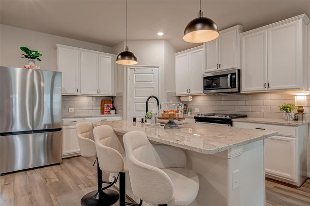 2114 Cherryvale Drive, Tomball, TX 77375