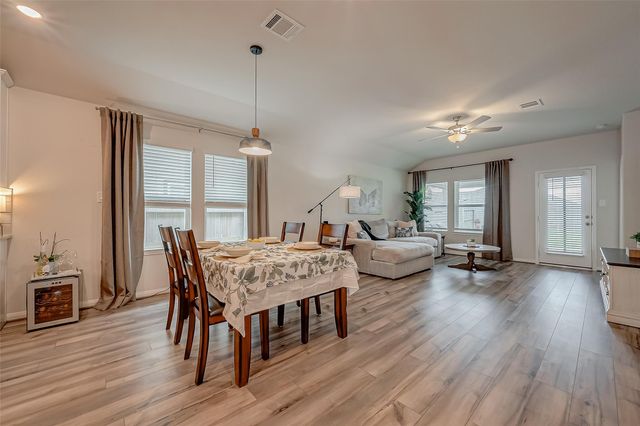 2114 Cherryvale Drive, Tomball, TX 77375