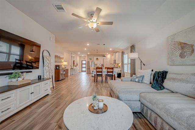 2114 Cherryvale Drive, Tomball, TX 77375