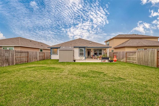 2114 Cherryvale Drive, Tomball, TX 77375