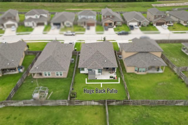 2114 Cherryvale Drive, Tomball, TX 77375