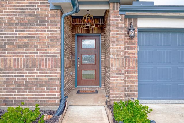 2114 Cherryvale Drive, Tomball, TX 77375