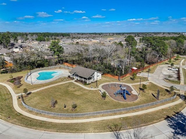2114 Cherryvale Drive, Tomball, TX 77375
