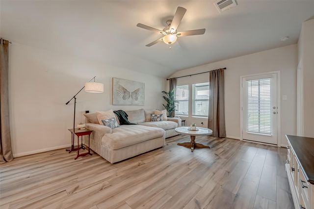 2114 Cherryvale Drive, Tomball, TX 77375