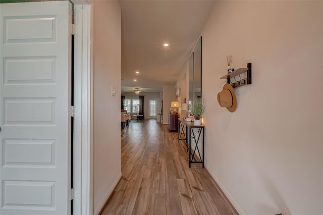 2114 Cherryvale Drive, Tomball, TX 77375