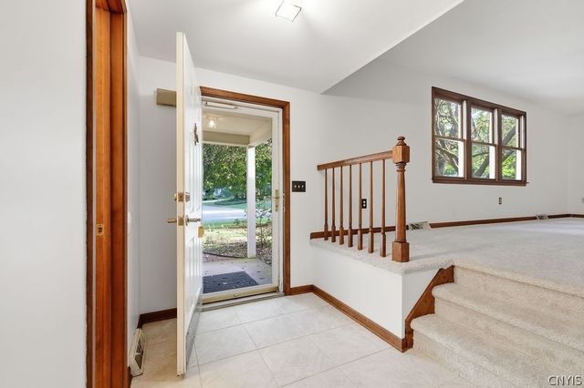 3438 Stanford Drive, Lysander, NY 13027