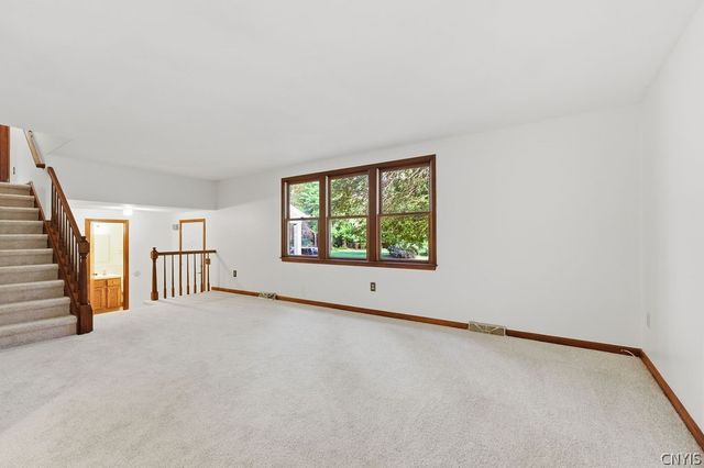 3438 Stanford Drive, Lysander, NY 13027