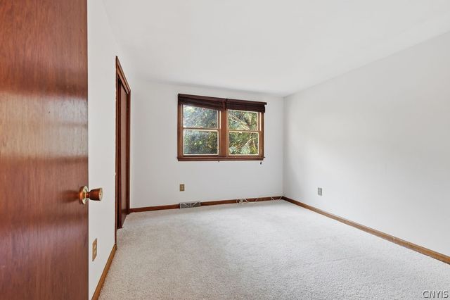 3438 Stanford Drive, Lysander, NY 13027