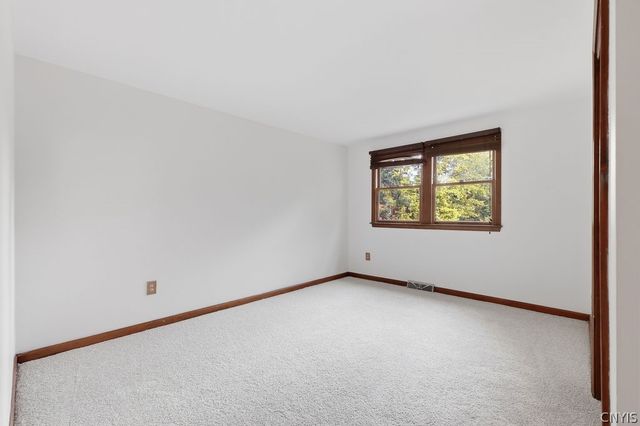 3438 Stanford Drive, Lysander, NY 13027