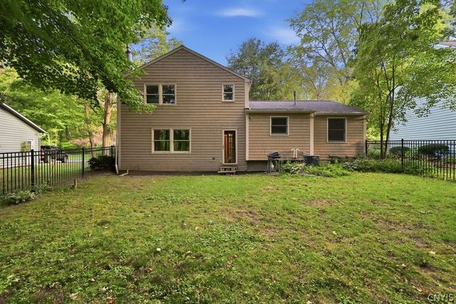3438 Stanford Drive, Lysander, NY 13027