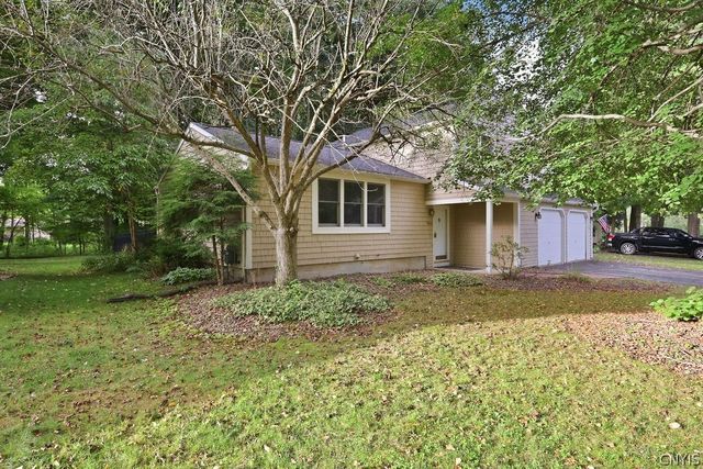 3438 Stanford Drive, Lysander, NY 13027