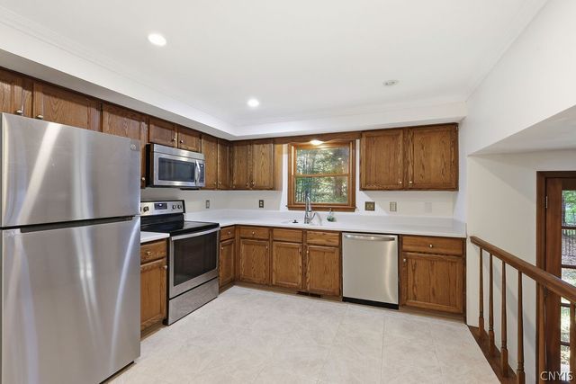 3438 Stanford Drive, Lysander, NY 13027