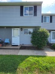 16 Seymour Road 9B, East Granby, CT 06026