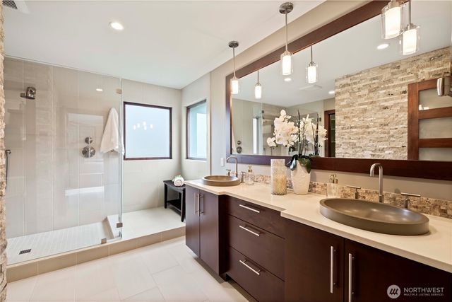 28551 NE 63rd Way, Carnation, WA 98014