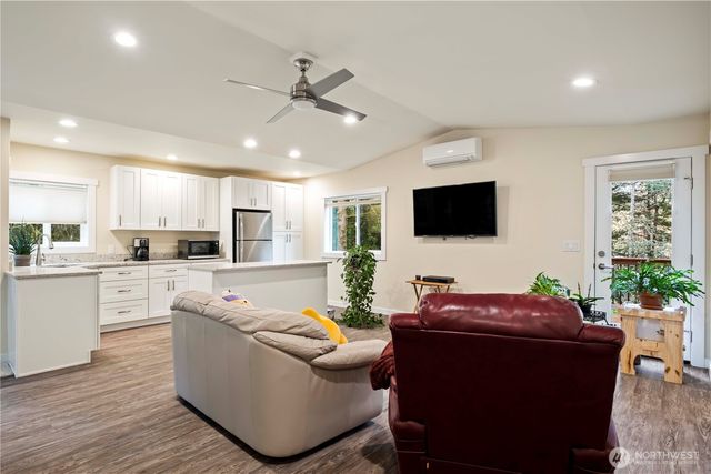 28551 NE 63rd Way, Carnation, WA 98014