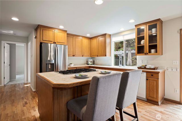 28551 NE 63rd Way, Carnation, WA 98014