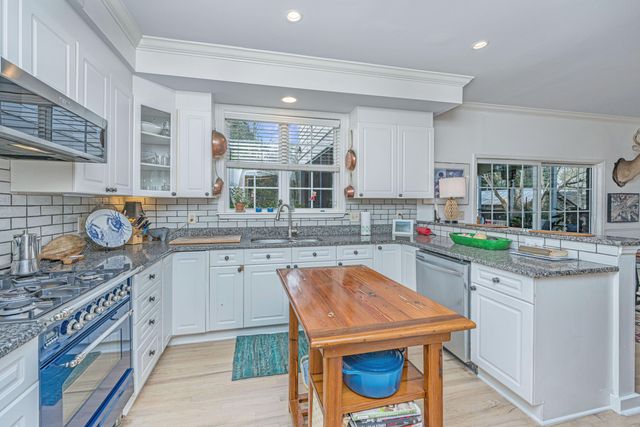 1109 Lazy Lane Court, Mount Pleasant, SC 29464