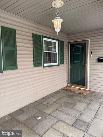 15 TOLEDO LN, Willingboro, NJ 08046