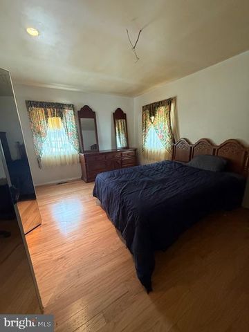 15 TOLEDO LN, Willingboro, NJ 08046