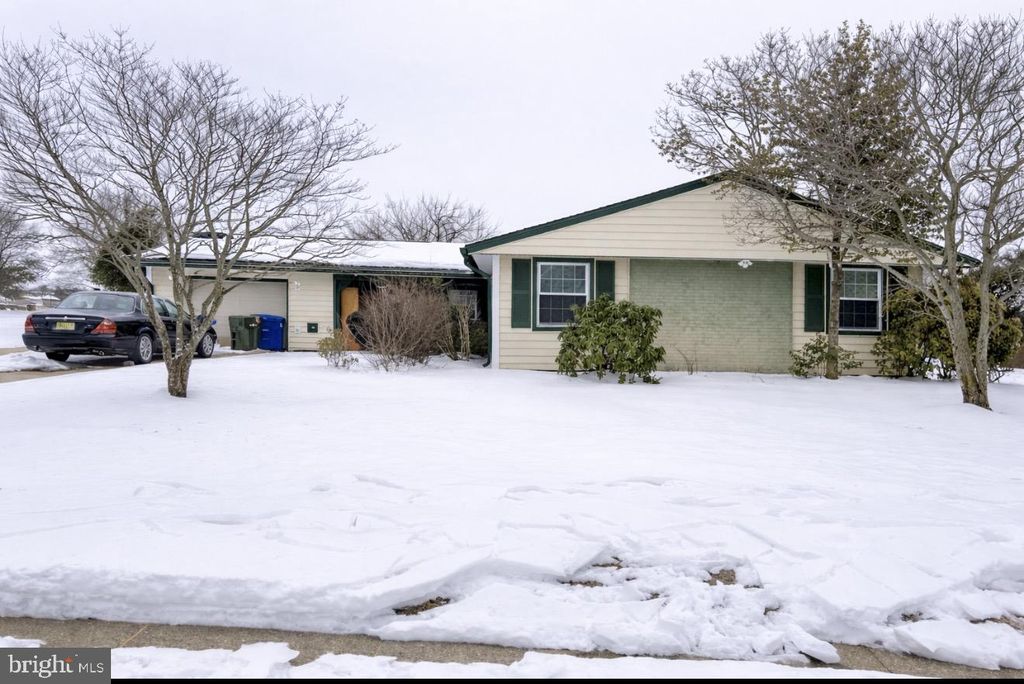 15 TOLEDO LN, Willingboro, NJ 08046