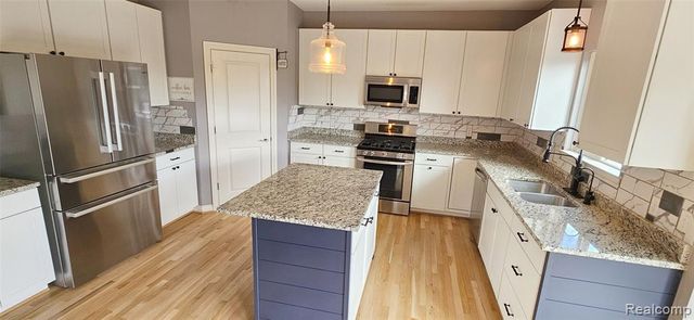 854 Jennifer Lane, South Lyon, MI 48178