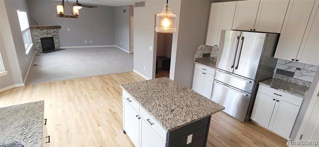 854 Jennifer Lane, South Lyon, MI 48178