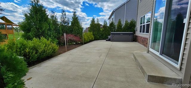 854 Jennifer Lane, South Lyon, MI 48178