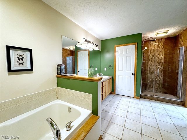 25137 Crosstie Trail, Columbia Station, OH 44028