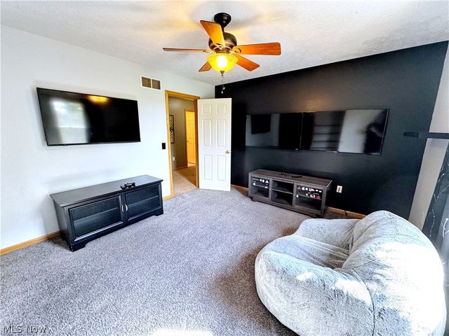 25137 Crosstie Trail, Columbia Station, OH 44028