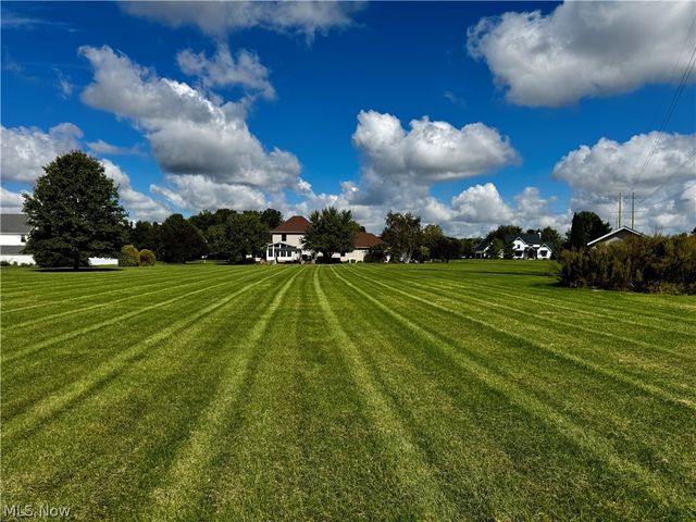 25137 Crosstie Trail, Columbia Station, OH 44028
