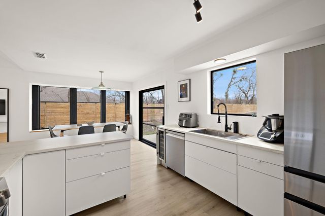 1904 Maple Vista DR, Pflugerville, TX 78660