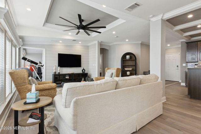 208 LAKE GEORGE POINT Drive, Georgetown, FL 32139