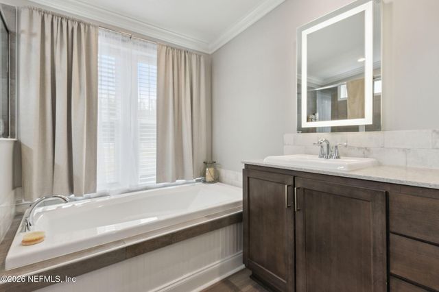 208 LAKE GEORGE POINT Drive, Georgetown, FL 32139