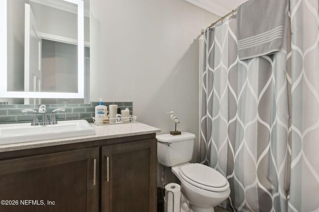 208 LAKE GEORGE POINT Drive, Georgetown, FL 32139