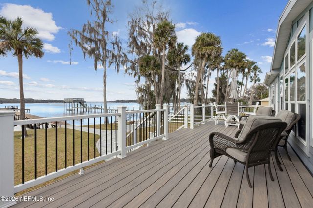 208 LAKE GEORGE POINT Drive, Georgetown, FL 32139