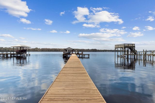 208 LAKE GEORGE POINT Drive, Georgetown, FL 32139