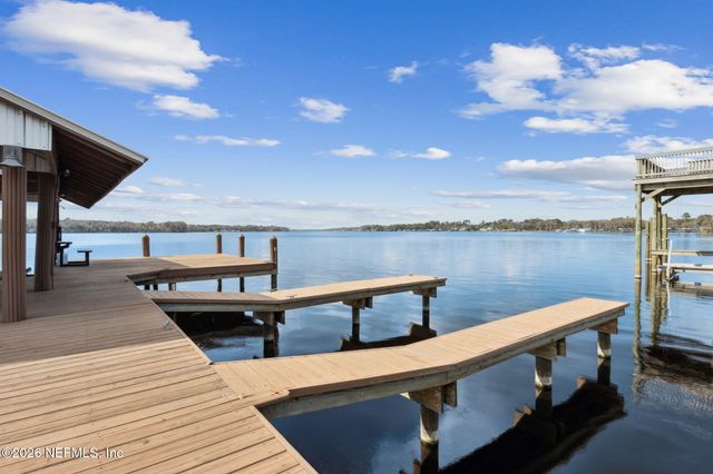 208 LAKE GEORGE POINT Drive, Georgetown, FL 32139