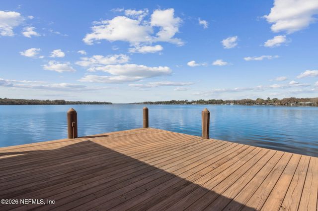 208 LAKE GEORGE POINT Drive, Georgetown, FL 32139