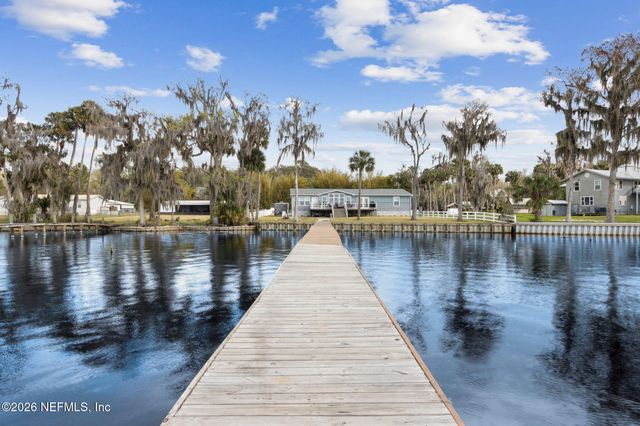 208 LAKE GEORGE POINT Drive, Georgetown, FL 32139