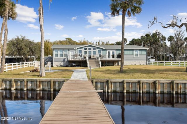 208 LAKE GEORGE POINT Drive, Georgetown, FL 32139